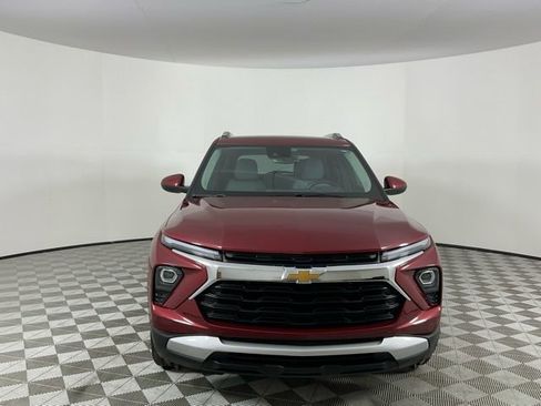 Used 2024 Chevrolet TrailBlazer LT w/ Convenience Package image 2