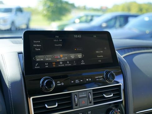 Used 2024 Nissan Armada Platinum w/ Captain's Chairs Package image 16