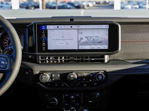 New 2026 Jeep Gladiator Rubicon w/ Steel Bumper Group image 16