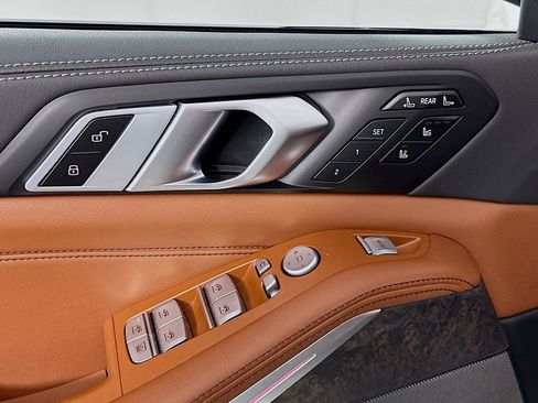 Certified 2025 BMW X7 xDrive40i w/ Executive Package image 18