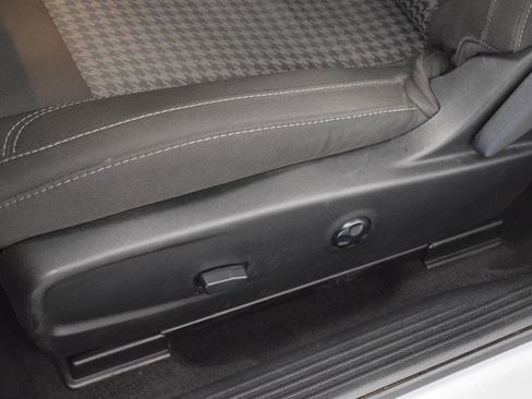 Used 2021 Dodge Challenger SXT image 18