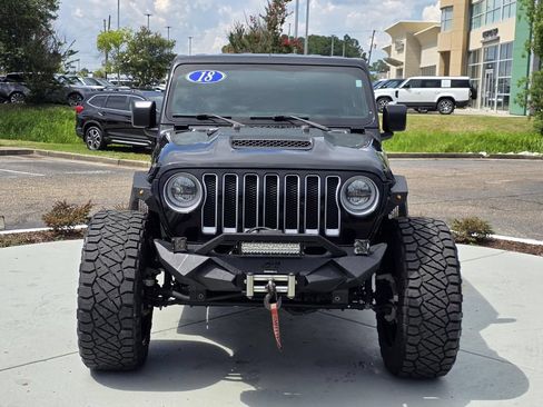 Used 2018 Jeep Wrangler Unlimited Sahara AWD/4WD image 2