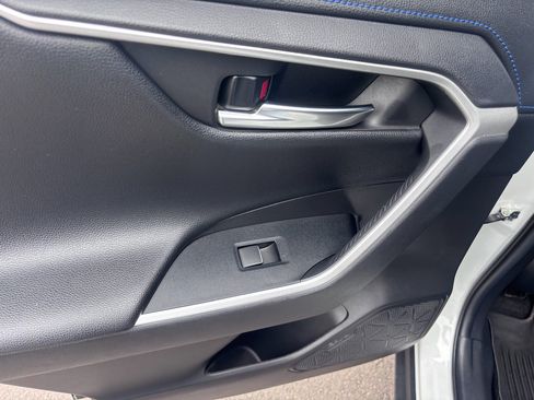 Used 2020 Toyota RAV4 XSE image 33