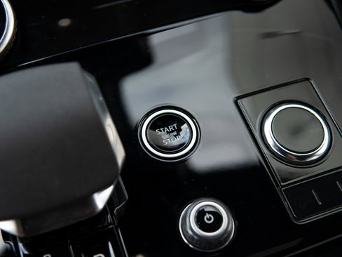 Used 2023 Land Rover Range Rover Sport First Edition image 32