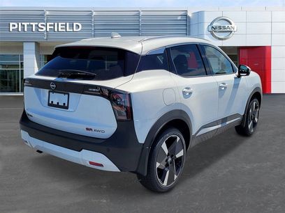 New 2025 Nissan Kicks SR