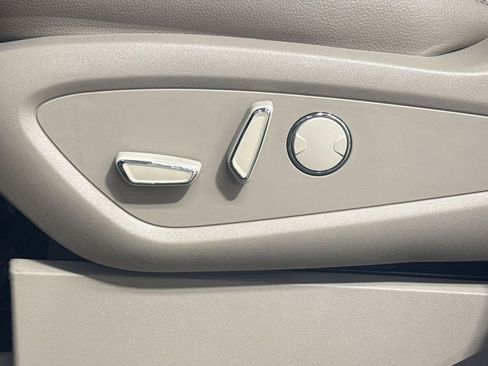Certified 2023 Lincoln Nautilus AWD w/ Premium Package image 13