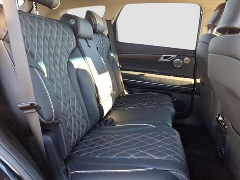 Used 2024 Genesis GV80 3.5T w/ Prestige Package image 11