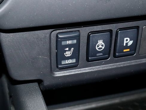 Certified 2024 Nissan Frontier SV w/ Technology Package image 4