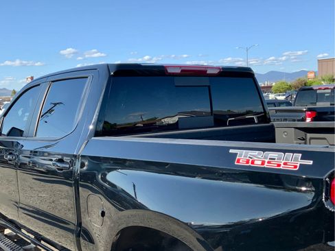Used 2025 Chevrolet Silverado 1500 LT Trail Boss w/ Convenience Package II AWD/4WD image 12