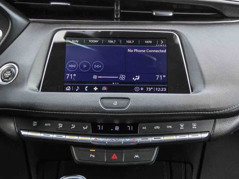 Used 2023 Cadillac XT4 Premium Luxury image 15