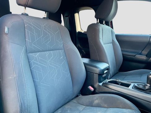 Used 2016 Toyota Tacoma TRD Sport RWD image 26