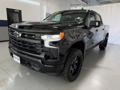 Used 2024 Chevrolet Silverado 1500 RST w/ Convenience Package II AWD/4WD image 37