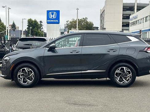 Used 2024 Kia Sportage LX image 7
