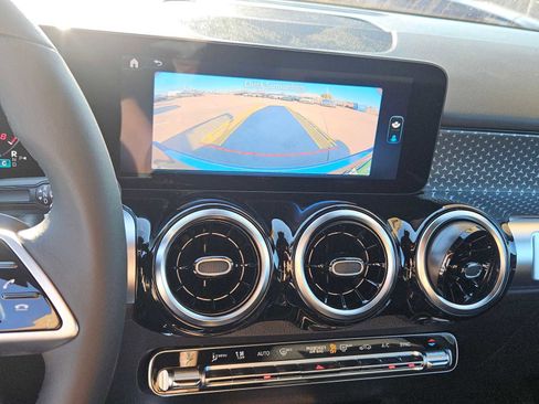 New 2026 Mercedes-Benz GLB 250 image 18