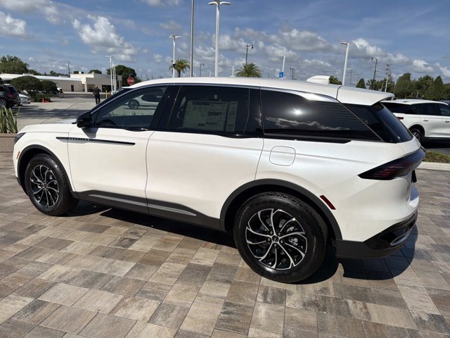 New 2026 Lincoln Nautilus Premier AWD/4WD image 4