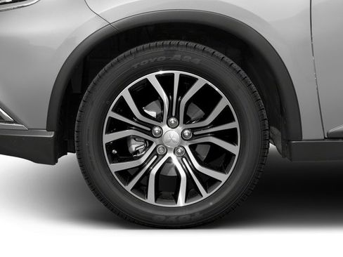 Used 2018 Mitsubishi Outlander ES AWD/4WD image 11