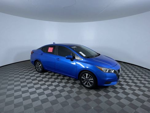 Used 2021 Nissan Versa SV FWD image 2