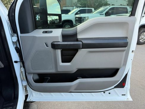 Used 2018 Ford F250 XL w/ Power Equipment Group AWD/4WD image 38