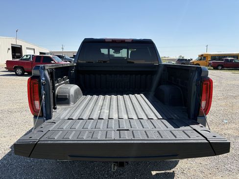 Used 2025 GMC Sierra 1500 Denali w/ Denali Reserve Package AWD/4WD image 25