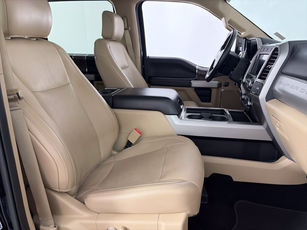 Certified 2019 Ford F350 Lariat w/ Lariat Ultimate Package AWD/4WD image 32