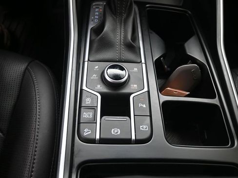 Used 2025 Kia Sorento S AWD/4WD image 14