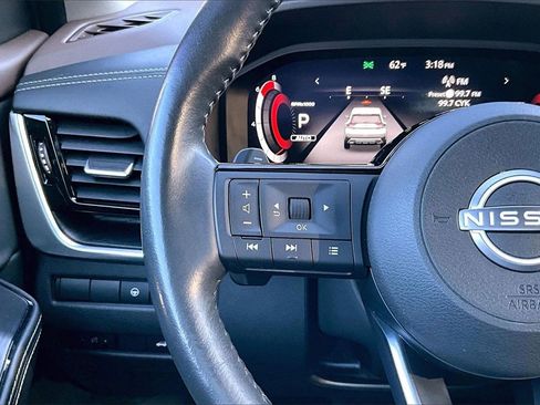 Used 2023 Nissan Rogue Platinum w/ Platinum Premium Package image 11