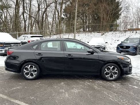 Used 2021 Kia Forte LXS image 3