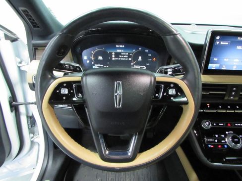 Used 2022 Lincoln Corsair Reserve w/ Equipment Group 201A AWD/4WD image 23
