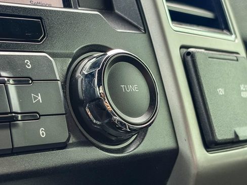 Used 2019 Ford F150 Lariat AWD/4WD image 33