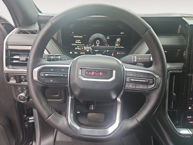 Used 2025 GMC Yukon Elevation w/ Technology Package AWD/4WD image 13