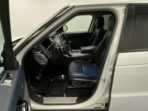 Used 2019 Land Rover Range Rover Sport Supercharged AWD/4WD image 21