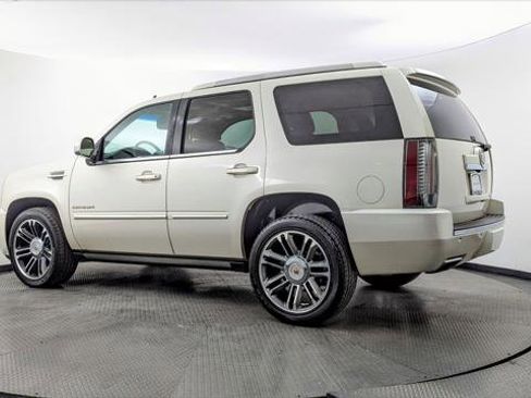 Used 2013 Cadillac Escalade Premium image 6