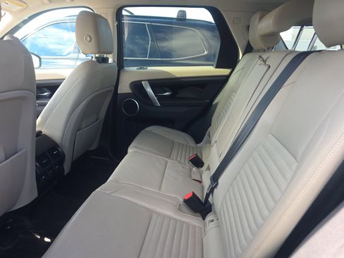 Used 2020 Land Rover Discovery Sport S image 15