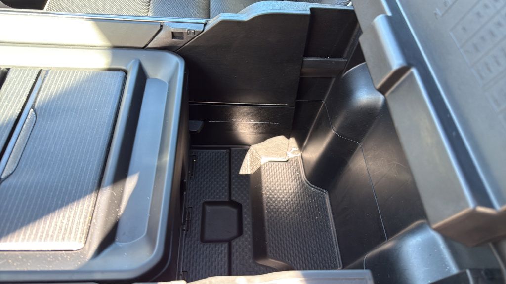 Used 2022 RAM 1500 Limited w/ Body Color Bumper Group AWD/4WD image 33