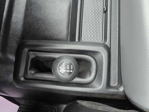 Used 2022 RAM 3500 Tradesman w/ Chrome Appearance Group AWD/4WD image 28