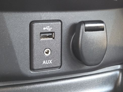 Used 2014 Nissan Rogue SL AWD/4WD image 7