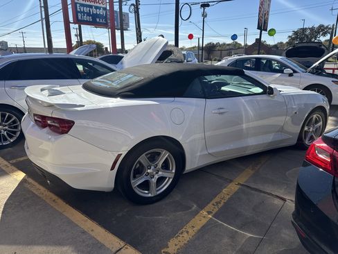 Used 2023 Chevrolet Camaro LT image 9