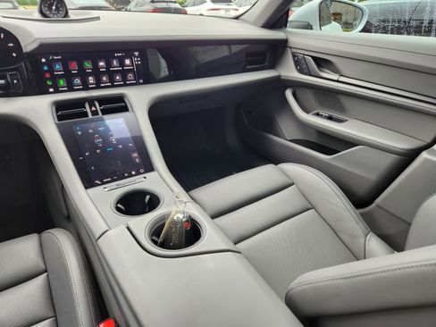 Used 2023 Porsche Taycan 4S image 14