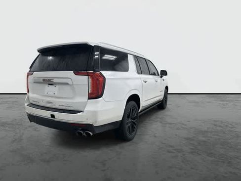 Used 2021 GMC Yukon XL Denali w/ Denali Premium Package RWD image 3