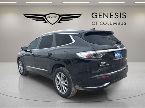 Used 2023 Buick Enclave Avenir image 3