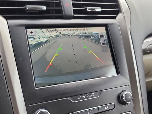 Certified 2019 Ford Fusion SE image 21