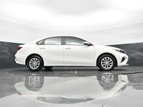 Used 2024 Kia Forte LX FWD image 28
