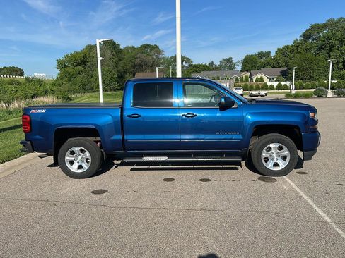Used 2017 Chevrolet Silverado 1500 LT w/ All Star Edition AWD/4WD image 2