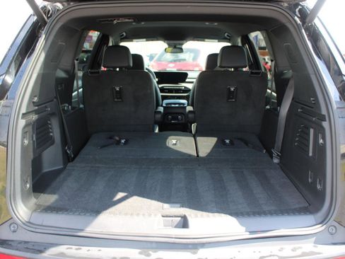 Used 2025 Buick Enclave Preferred FWD image 10