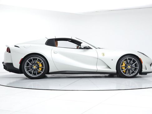 Certified 2022 Ferrari 812 GTS RWD image 8