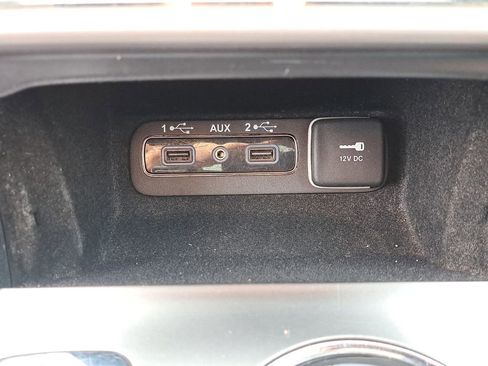 Used 2018 Jeep Grand Cherokee Limited w/ Luxury Group II image 25