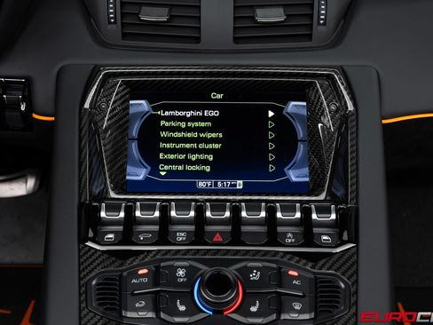 Used 2021 Lamborghini Aventador SVJ AWD/4WD image 40