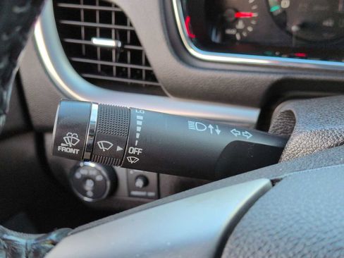 Used 2017 Chevrolet Traverse Premier image 25