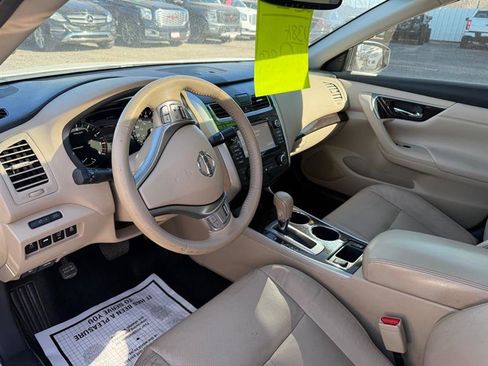 Used 2015 Nissan Altima 2.5 SL w/ Technology Package image 7