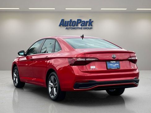 Used 2023 Volkswagen Jetta SE FWD image 5
